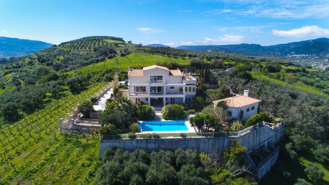 Luxury Villa Allure Dhafnes 외부 사진