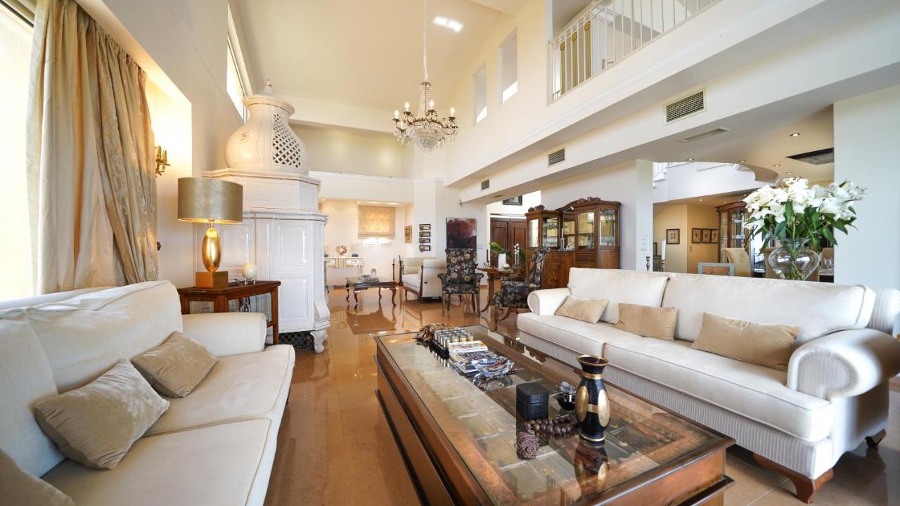 Luxury Villa Allure Dhafnes 외부 사진