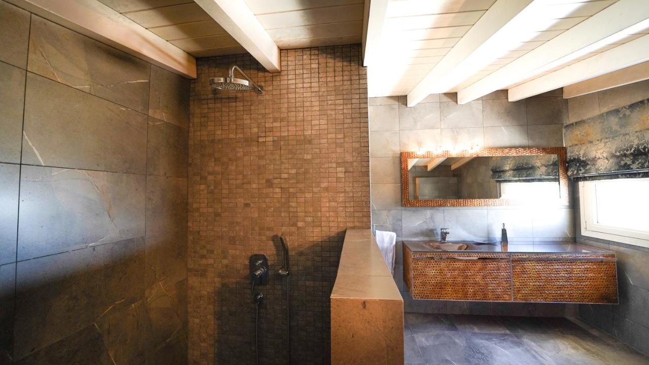 Luxury Villa Allure Dhafnes 외부 사진