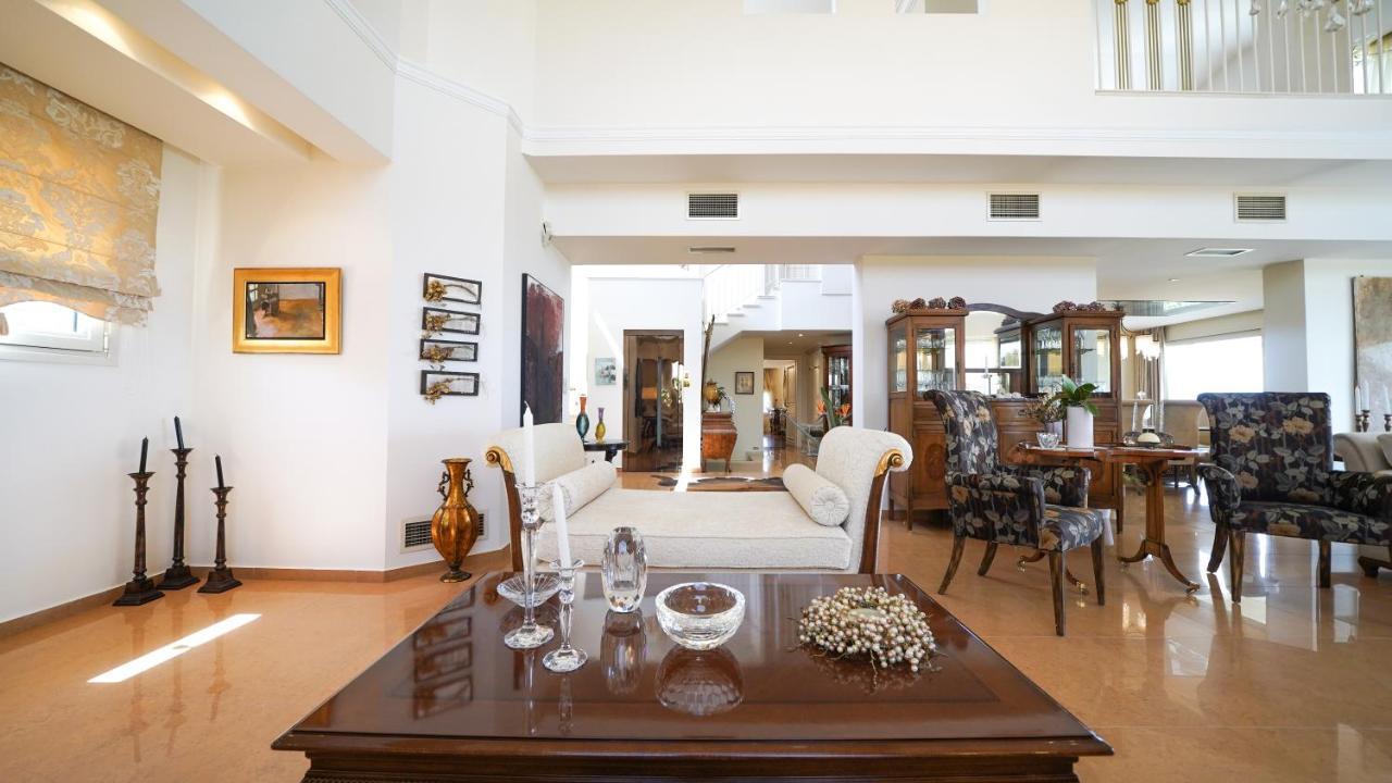 Luxury Villa Allure Dhafnes 외부 사진