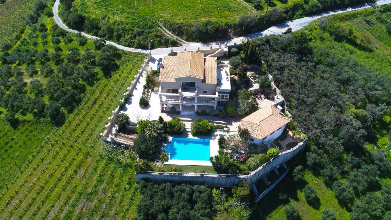 Luxury Villa Allure Dhafnes 외부 사진