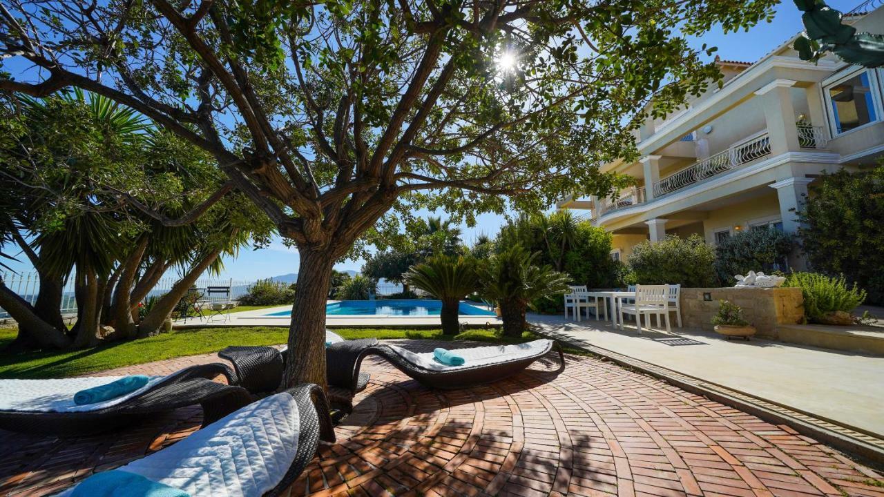 Luxury Villa Allure Dhafnes 외부 사진